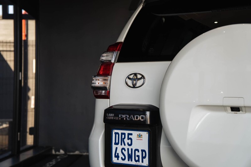 Toyota Land Cruiser Prado - Bruma Nissan - Image 8