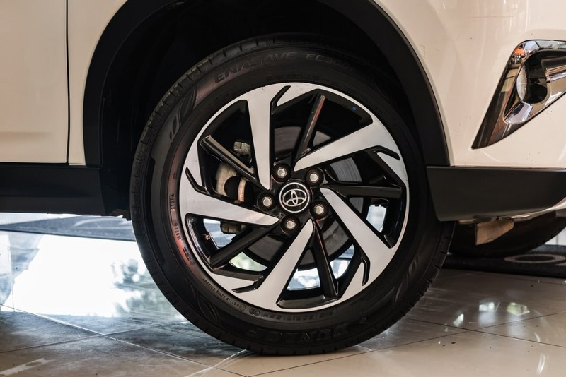 Toyota Rush - OMODA JAECOO Hatfield - Image 3