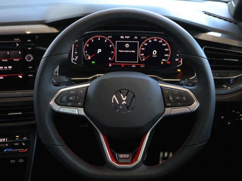 Volkswagen Polo - Hatfield VW Rivonia - Image 14