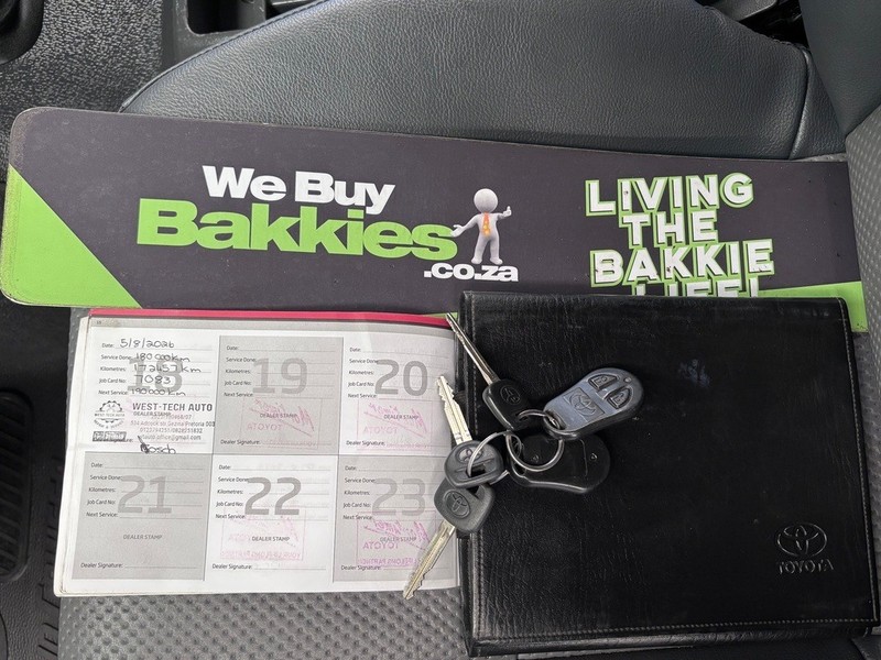 Toyota Land Cruiser - We Buy Bakkies - Image 3