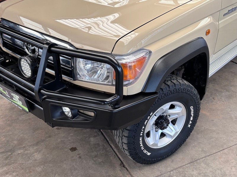 Toyota Land Cruiser - We Buy Bakkies - Image 6