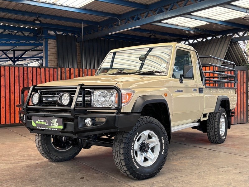 Toyota Land Cruiser - We Buy Bakkies - Image 1