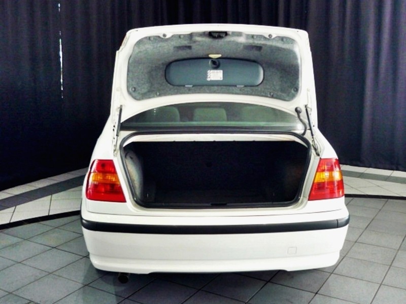 BMW 3 Series - LisaCars - Image 10