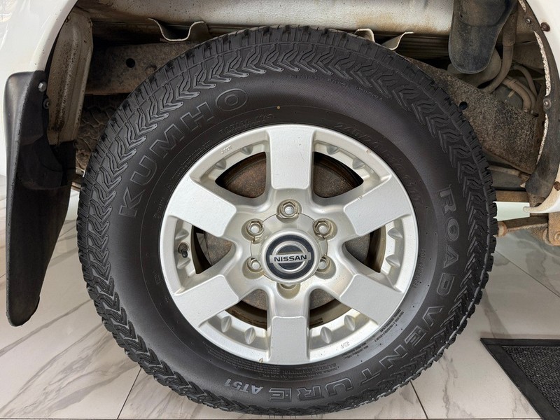 Nissan NP300 Hardbody - Stargate Auto - Image 12