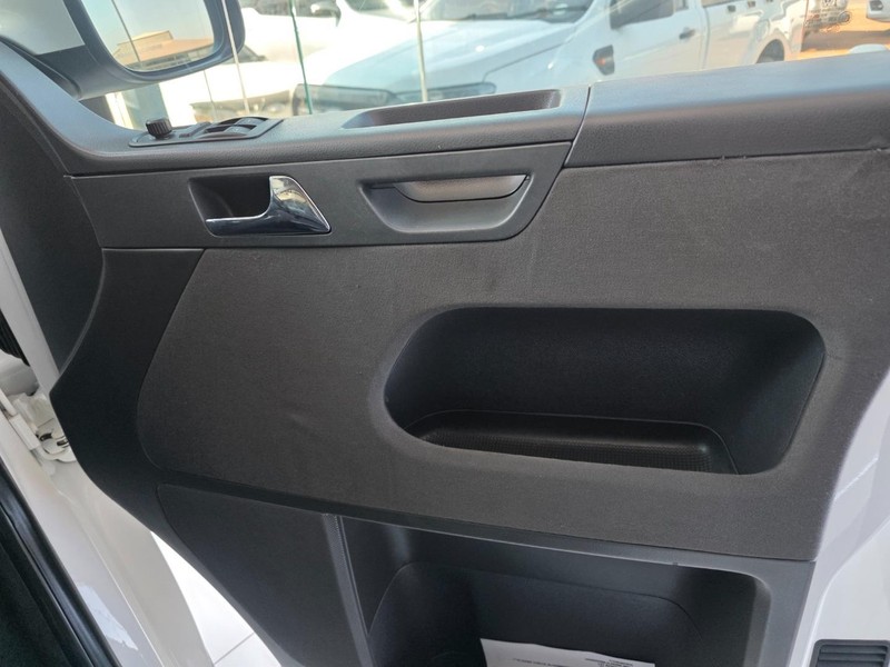 Volkswagen Transporter - Park Ford - Image 12