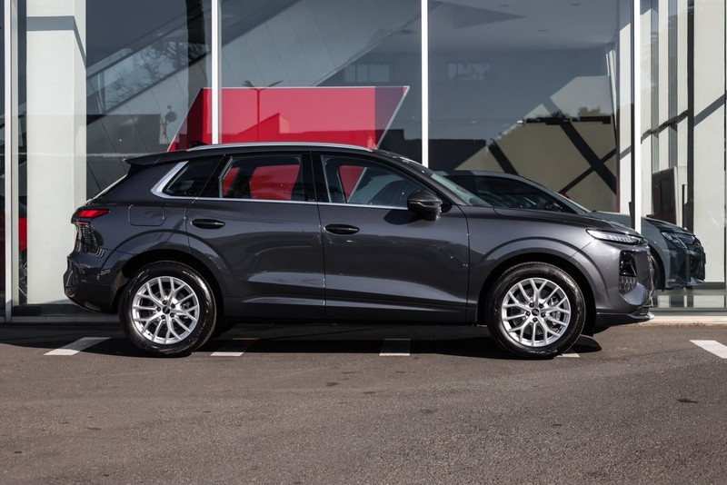 Audi Q3 - Audi Centre Hatfield - Image 4