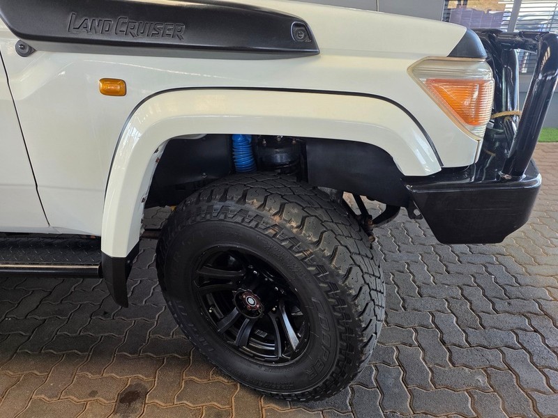 Toyota Land Cruiser - Auto Investments Montana - Image 16