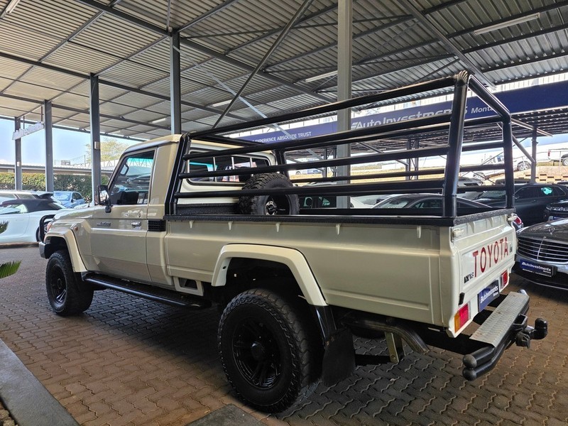 Toyota Land Cruiser - Auto Investments Montana - Image 4