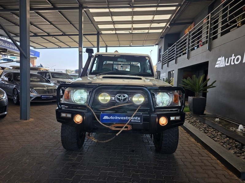 Toyota Land Cruiser - Auto Investments Montana - Image 2