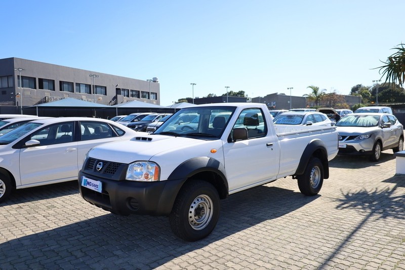 Nissan NP300 Hardbody - King Cars Bellville/Vredekloof - Image 4