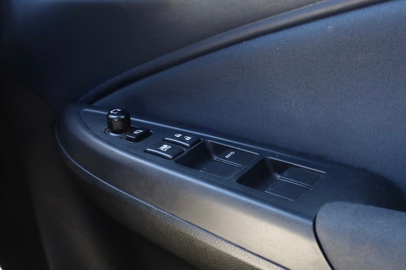 Suzuki Baleno - King Cars Bellville/Vredekloof - Image 11