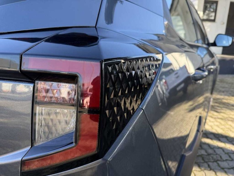 Mahindra XUV 3XO - King Cars Bellville/Vredekloof - Image 7