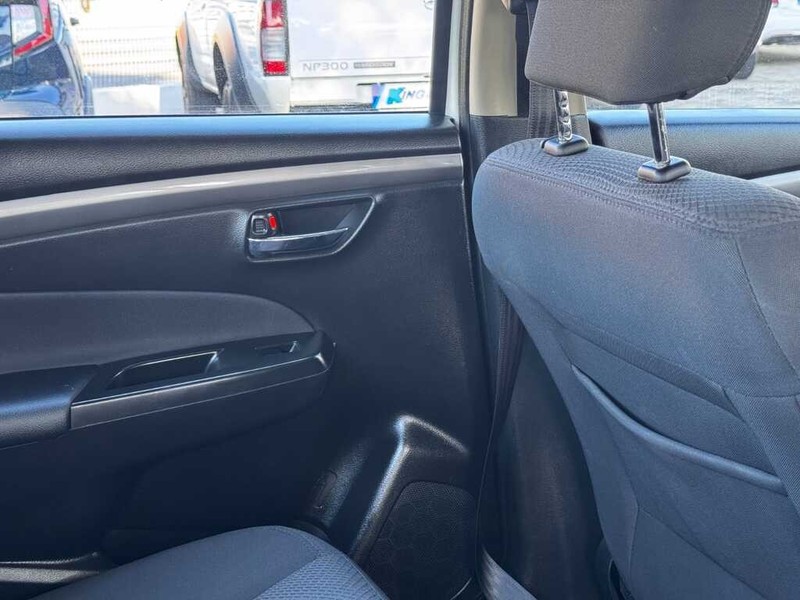 Suzuki Ciaz - King Cars Bellville/Vredekloof - Image 15