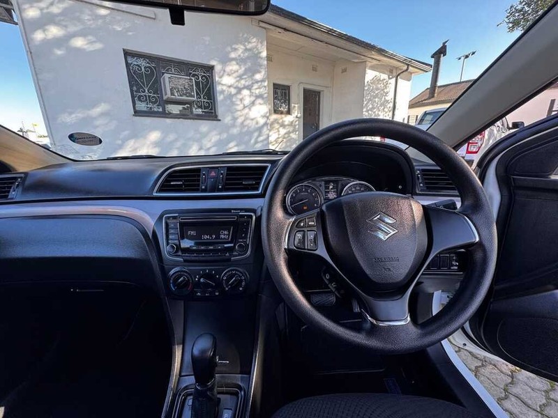 Suzuki Ciaz - King Cars Bellville/Vredekloof - Image 11
