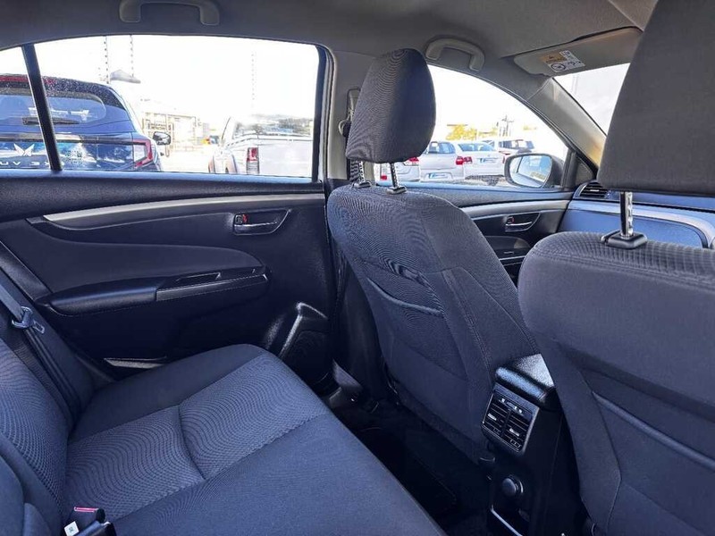 Suzuki Ciaz - King Cars Bellville/Vredekloof - Image 9