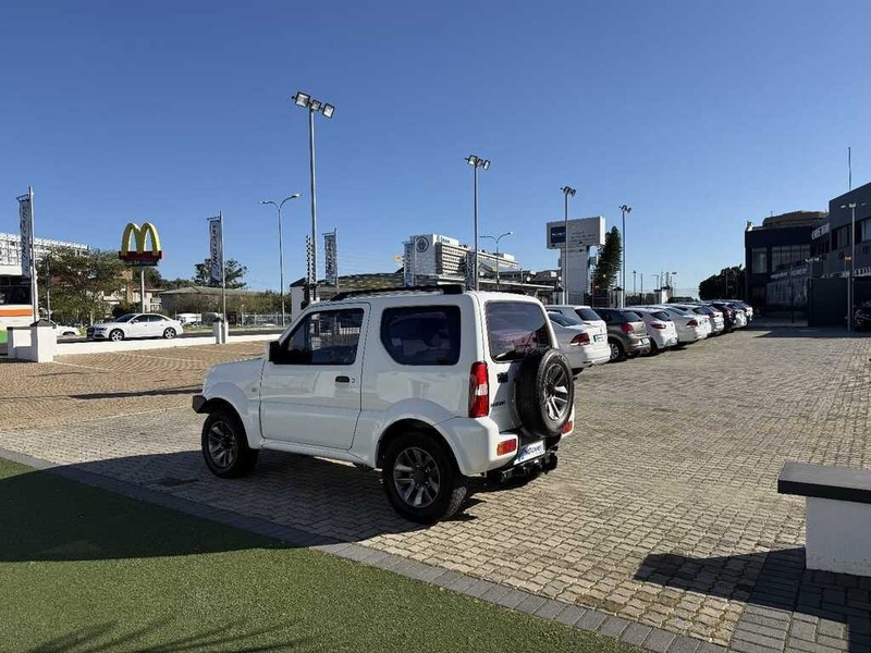 Suzuki Jimny - King Cars Bellville/Vredekloof - Image 5
