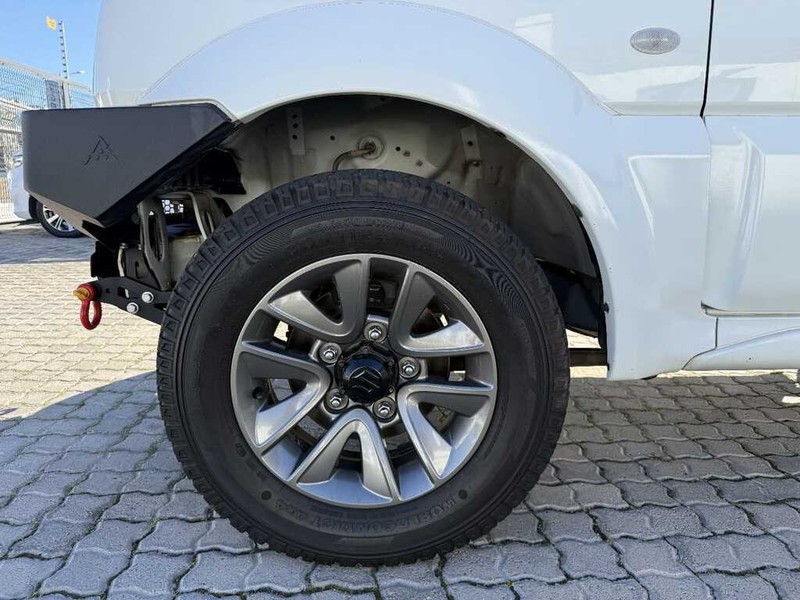 Suzuki Jimny - King Cars Bellville/Vredekloof - Image 7