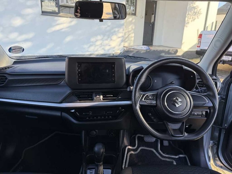 Suzuki Swift - King Cars Bellville/Vredekloof - Image 14