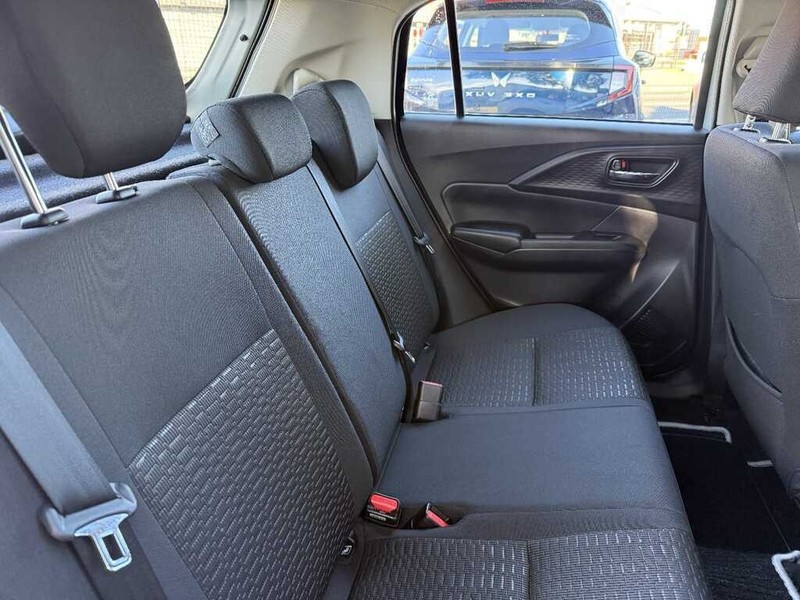 Suzuki Swift - King Cars Bellville/Vredekloof - Image 10