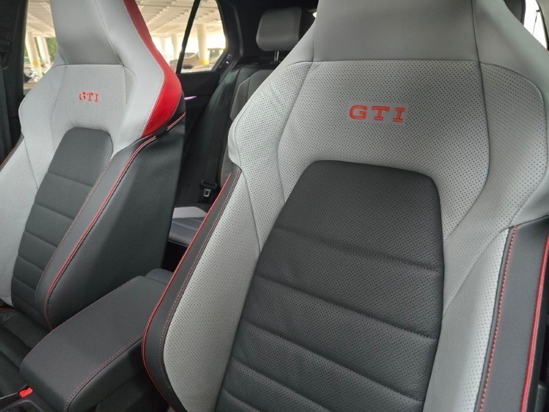 Volkswagen Golf - Hatfield VW Northcliff - Image 12