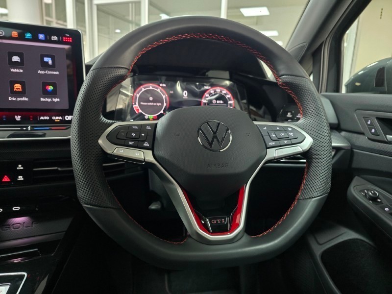 Volkswagen Golf - Hatfield VW Northcliff - Image 25
