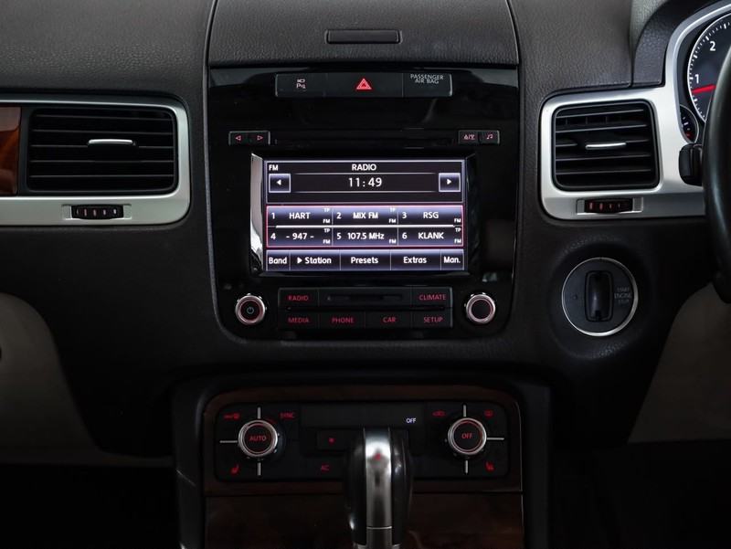 Volkswagen Touareg - Hatfield VW Bryanston - Image 11