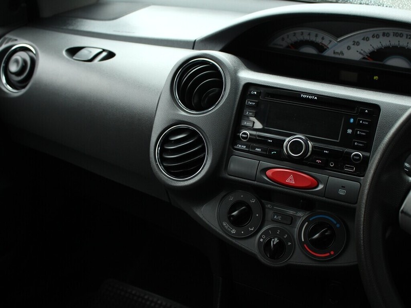 Toyota Etios - Authentique Autos - Image 13