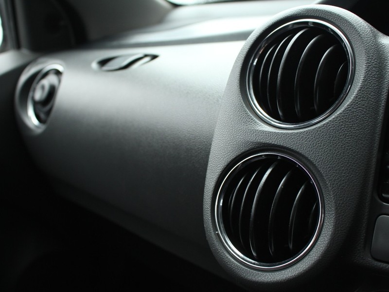 Toyota Etios - Authentique Autos - Image 15