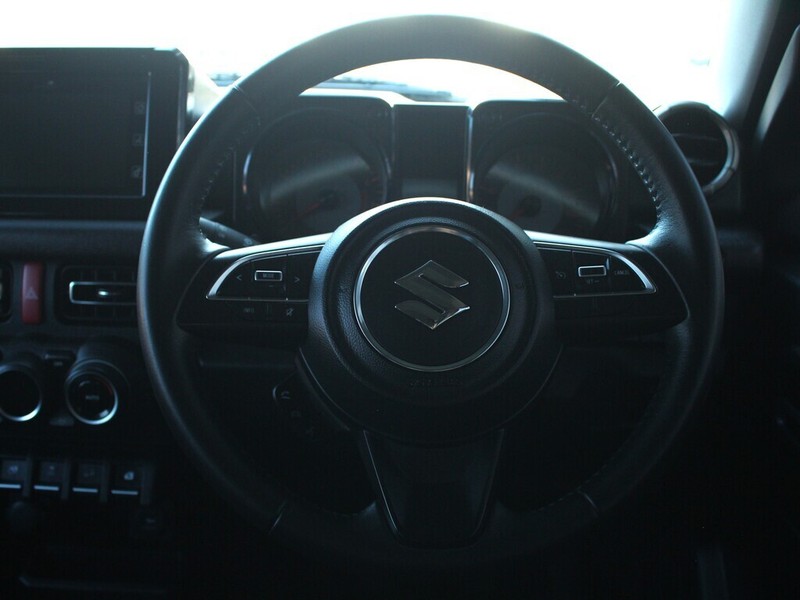 Suzuki Jimny - Authentique Autos - Image 8