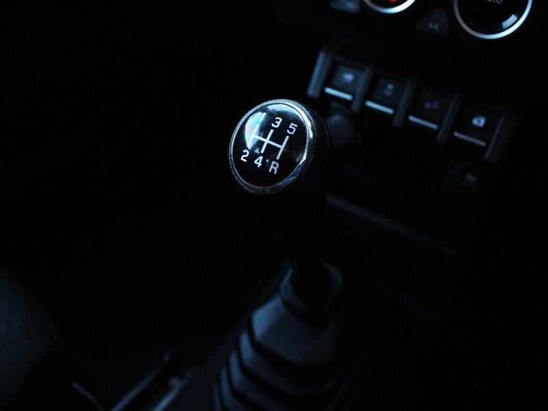 Suzuki Jimny - Authentique Autos - Image 13