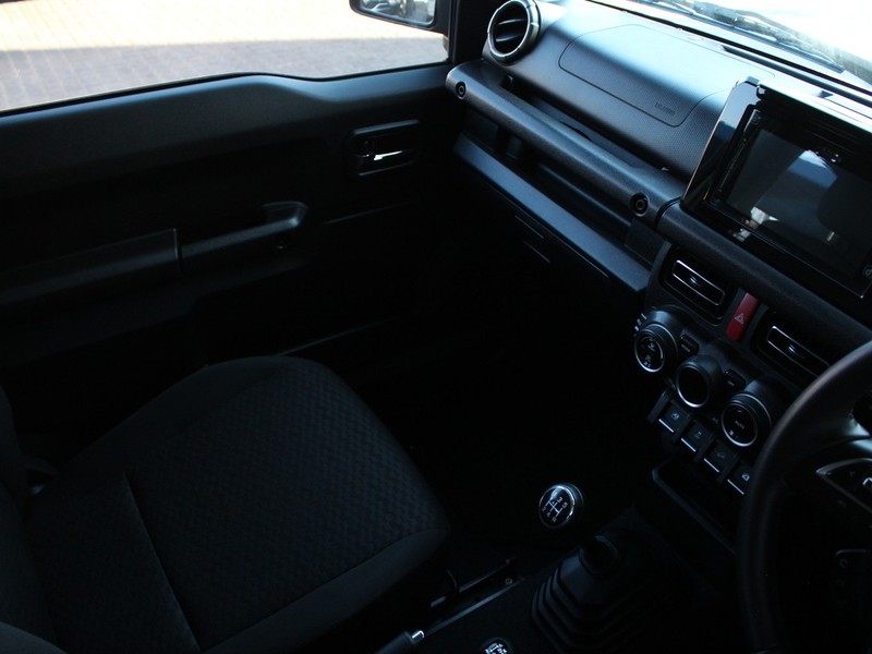 Suzuki Jimny - Authentique Autos - Image 14