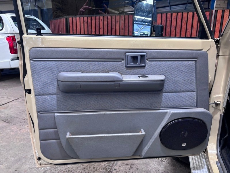 Toyota Land Cruiser - We Buy Bakkies - Image 16