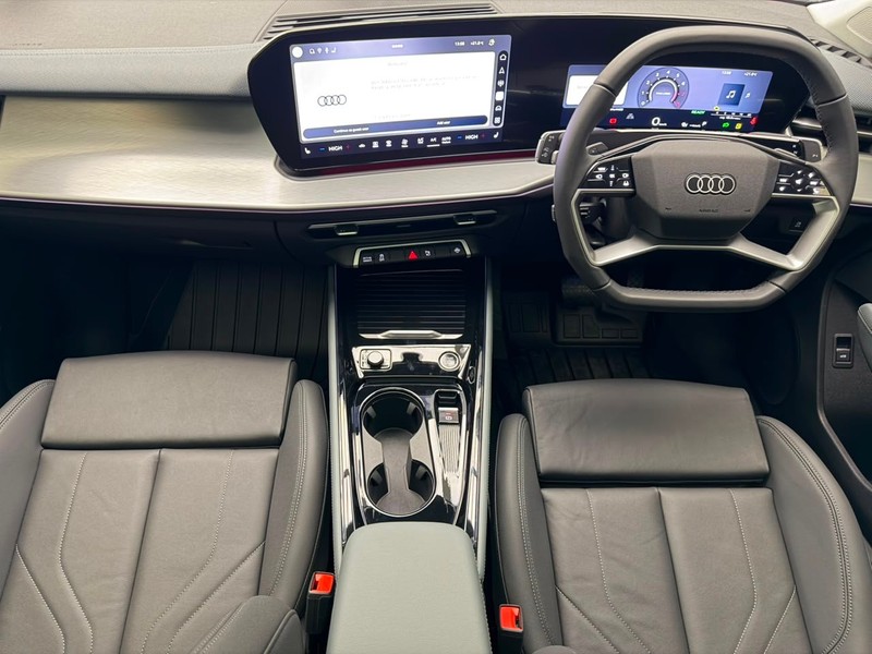 Audi Q3 - Audi Centre Braamfontein - Image 33