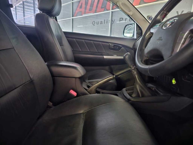 Toyota Hilux - Auto Hot Spot - Image 6