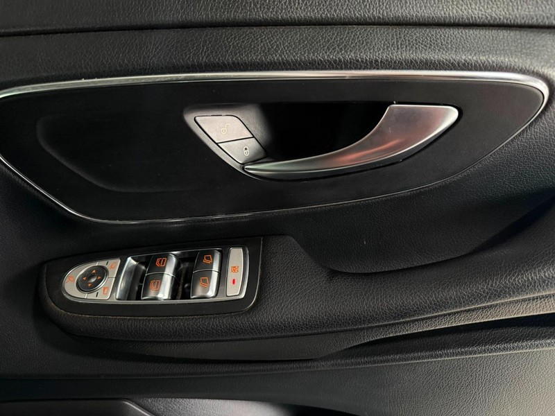 Mercedes-Benz V-class - New Vaal Motors Vereeniging Mercedes - Image 10