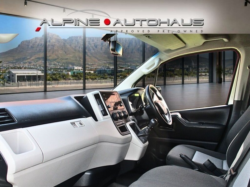 Toyota Quantum - Alpine Autohaus - Image 14