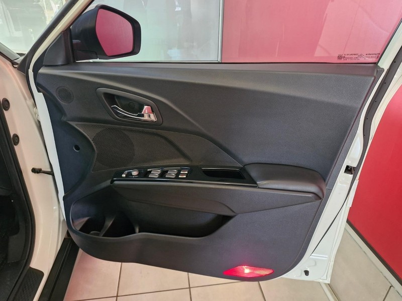 Mahindra XUV300 - Vaal Toyota Sasolburg - Image 14
