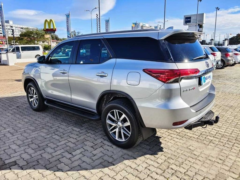 Toyota Fortuner - King Cars Bellville/Vredekloof - Image 5