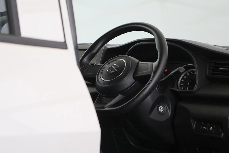 Suzuki Ertiga - Audi Centre Hatfield - Image 18
