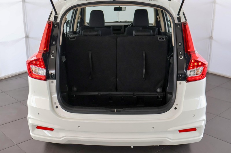 Suzuki Ertiga - Audi Centre Hatfield - Image 14