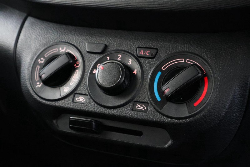 Suzuki Ertiga - Audi Centre Hatfield - Image 15