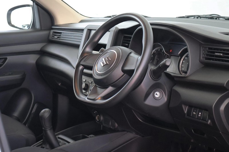 Suzuki Ertiga - Audi Centre Hatfield - Image 22