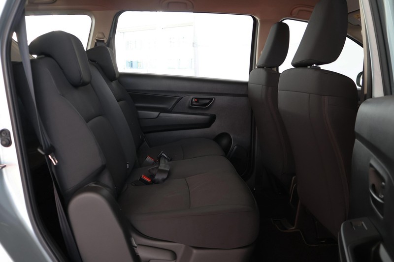 Suzuki Ertiga - Audi Centre Hatfield - Image 17