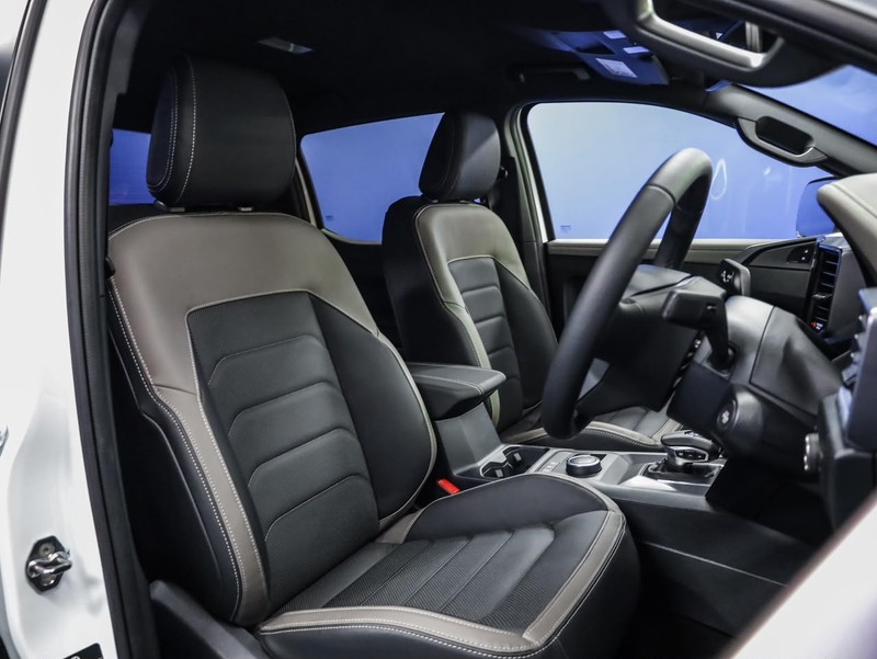 Volkswagen Amarok - Hatfield VW Bryanston - Image 8