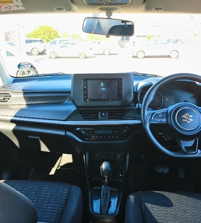Suzuki Swift - King Cars Bellville/Vredekloof - Image 9