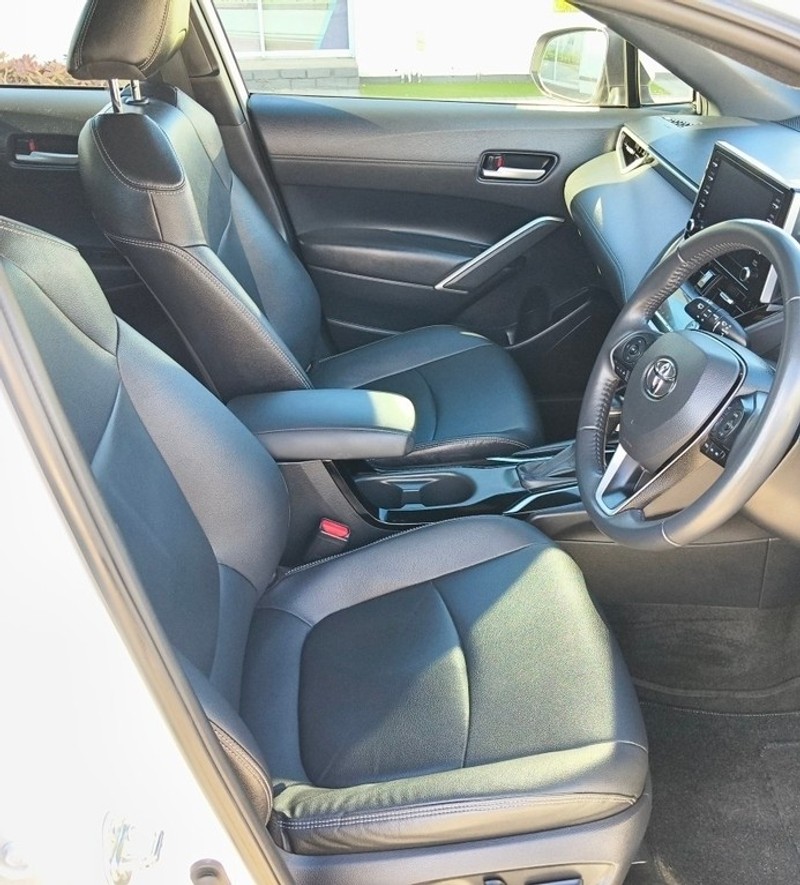 Toyota Corolla Cross - King Cars Bellville/Vredekloof - Image 9