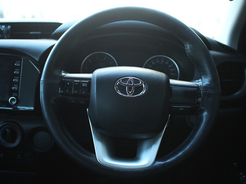 Toyota Hilux - Authentique Autos - Image 9