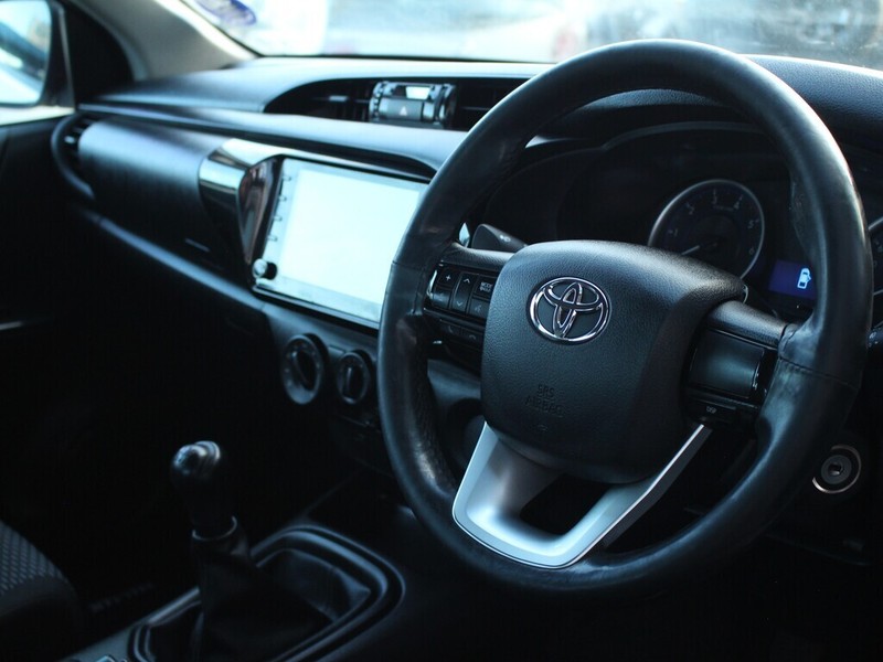 Toyota Hilux - Authentique Autos - Image 8