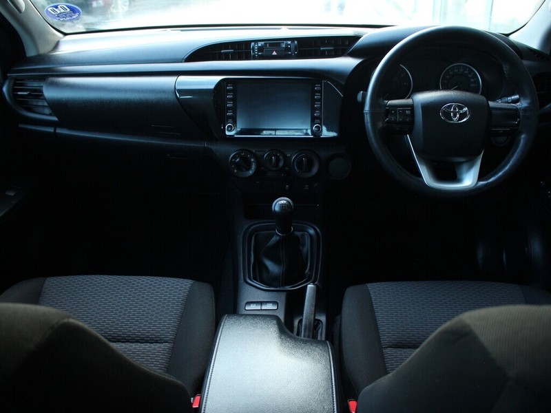 Toyota Hilux - Authentique Autos - Image 7