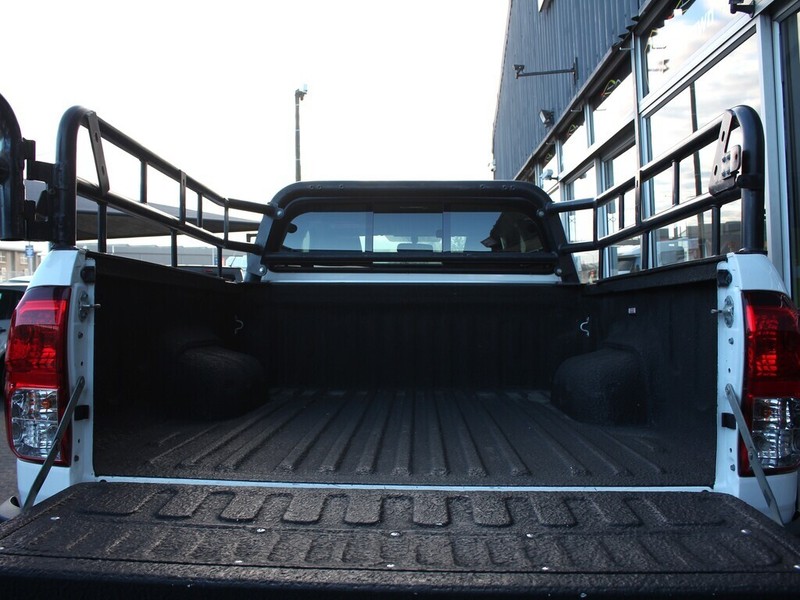 Toyota Hilux - Authentique Autos - Image 5